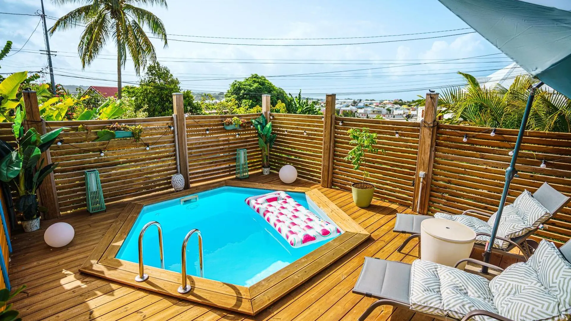 Au Coeur Du Papillon Piscine Privee Villa Goyave 0*,